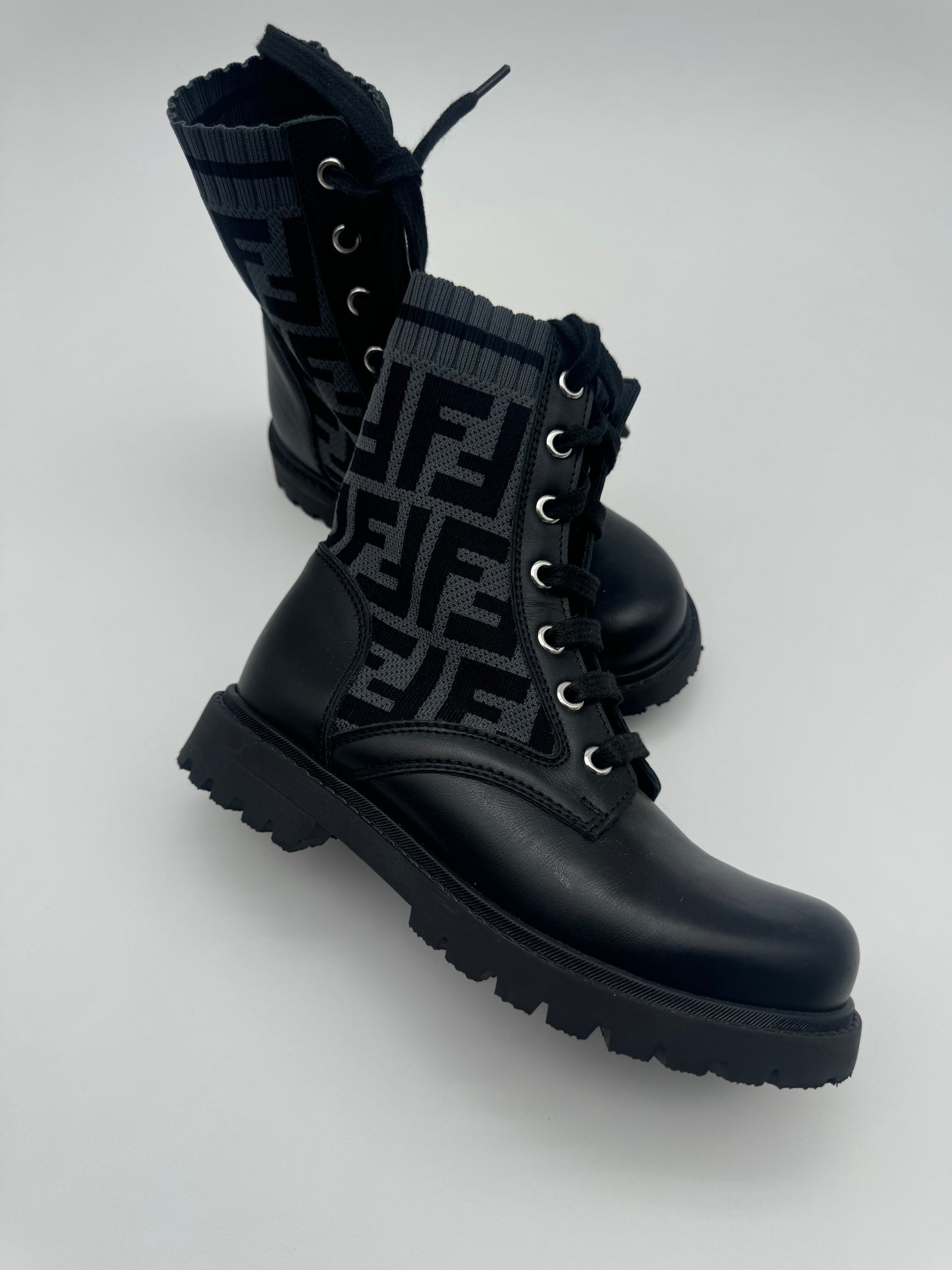 GIRLS FENDI BOOTS (KIDS SIZE 2)