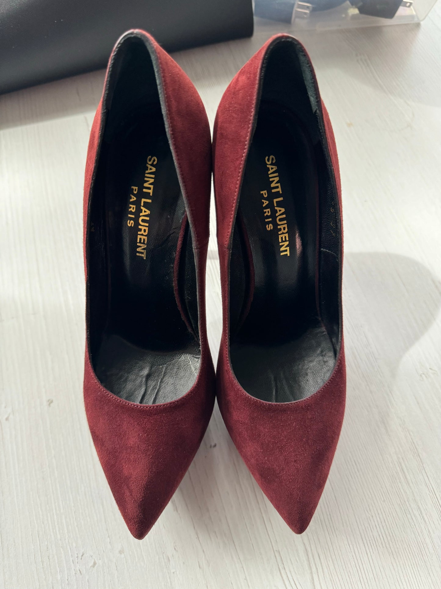 YVES SAINT LAURENT BURGUNDY PUMPS SIZE 7