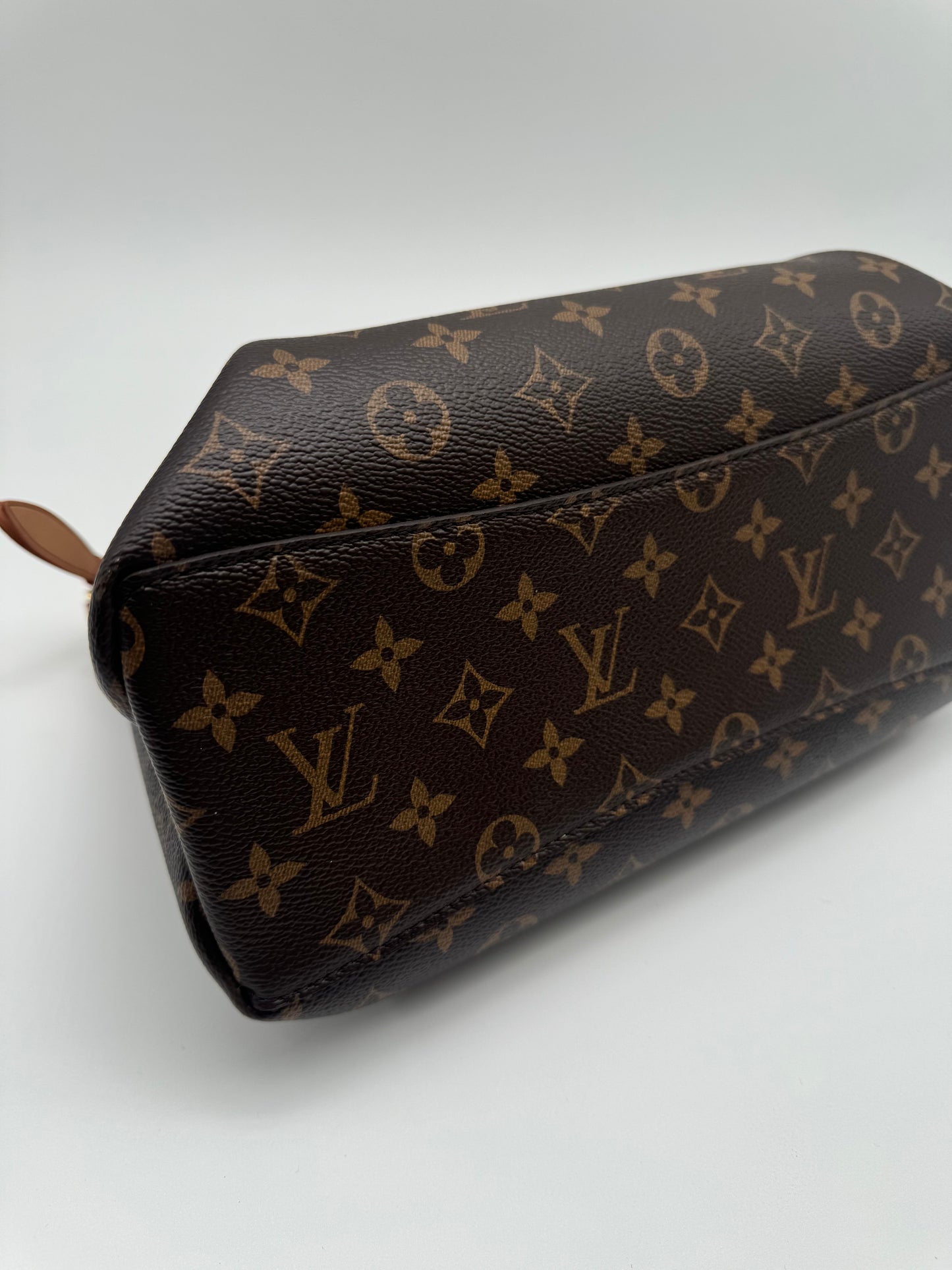 LOUIS VUITTON Rivoli PM