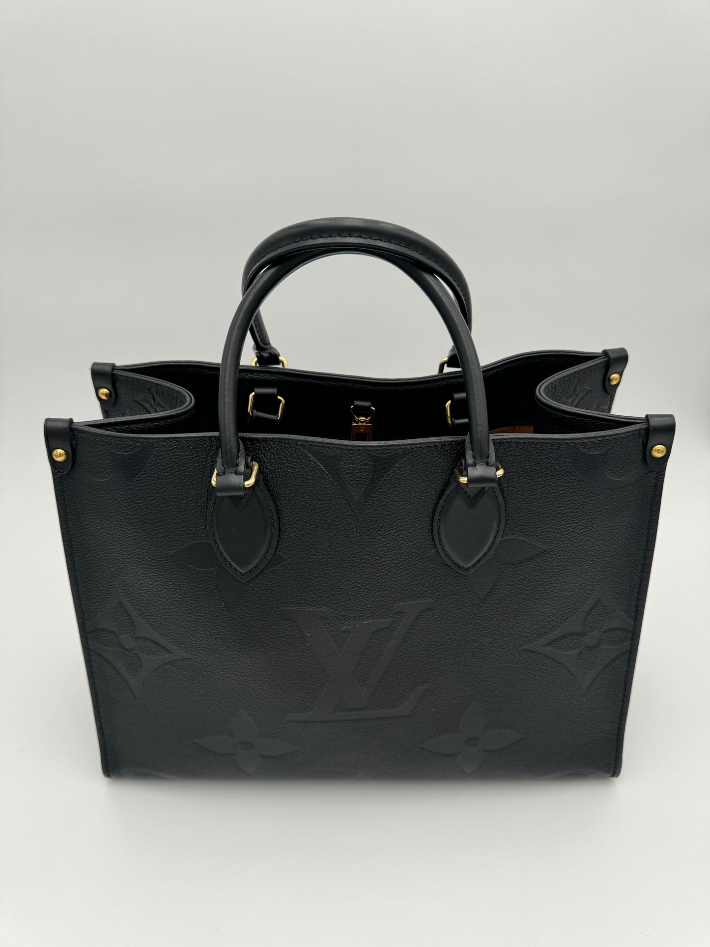 LOUIS VUITTON BLACK ON THE GO MM