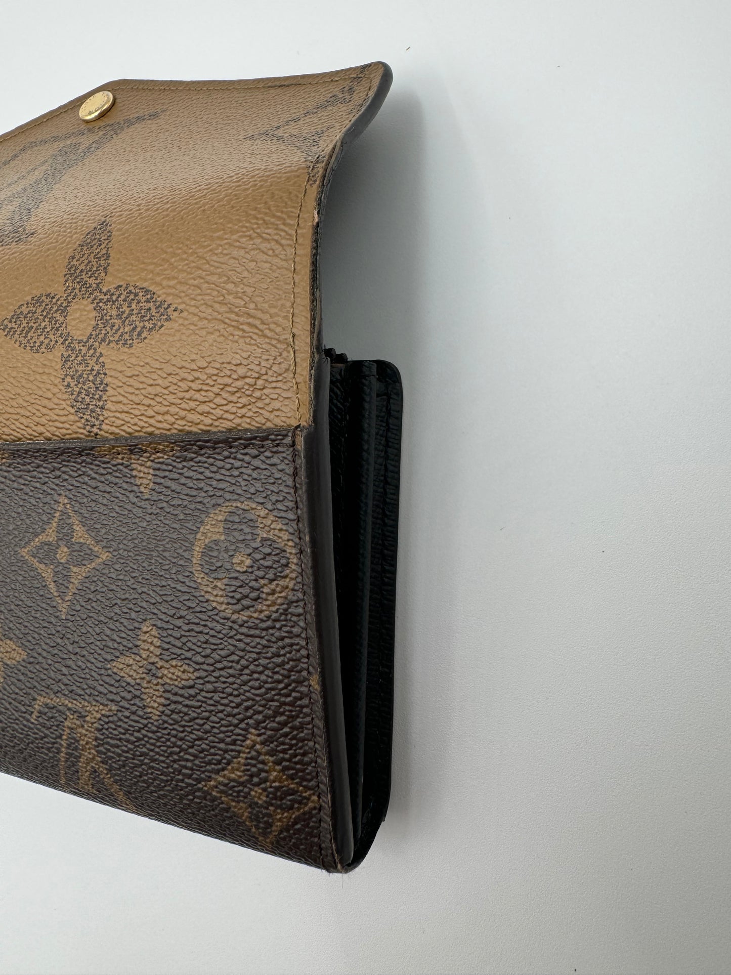 LOUIS VUITTON SARAH WALLET REVESE