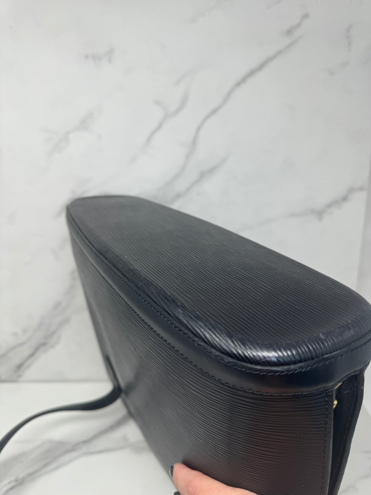 LOUIS VUITTON EPI LEATHER TOTE