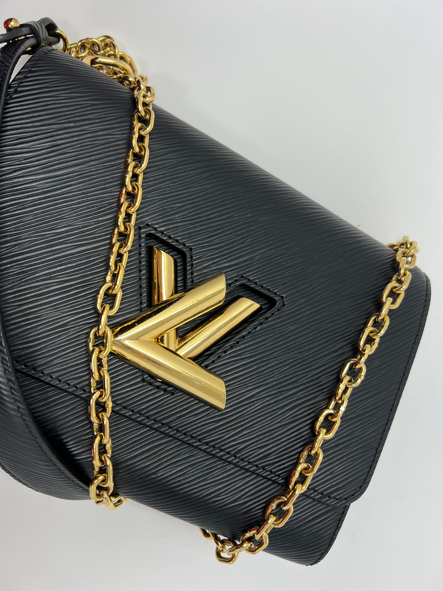 LOUIS VUITTON EPI TWIST MM SHOULDER BAG