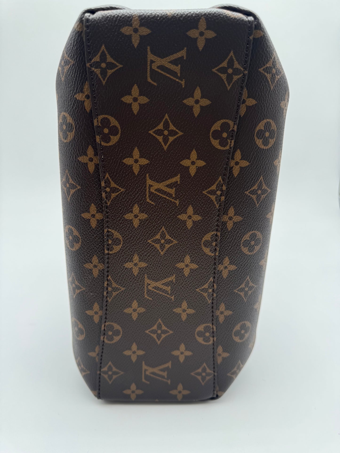 LOUIS VUITTON Rivoli PM