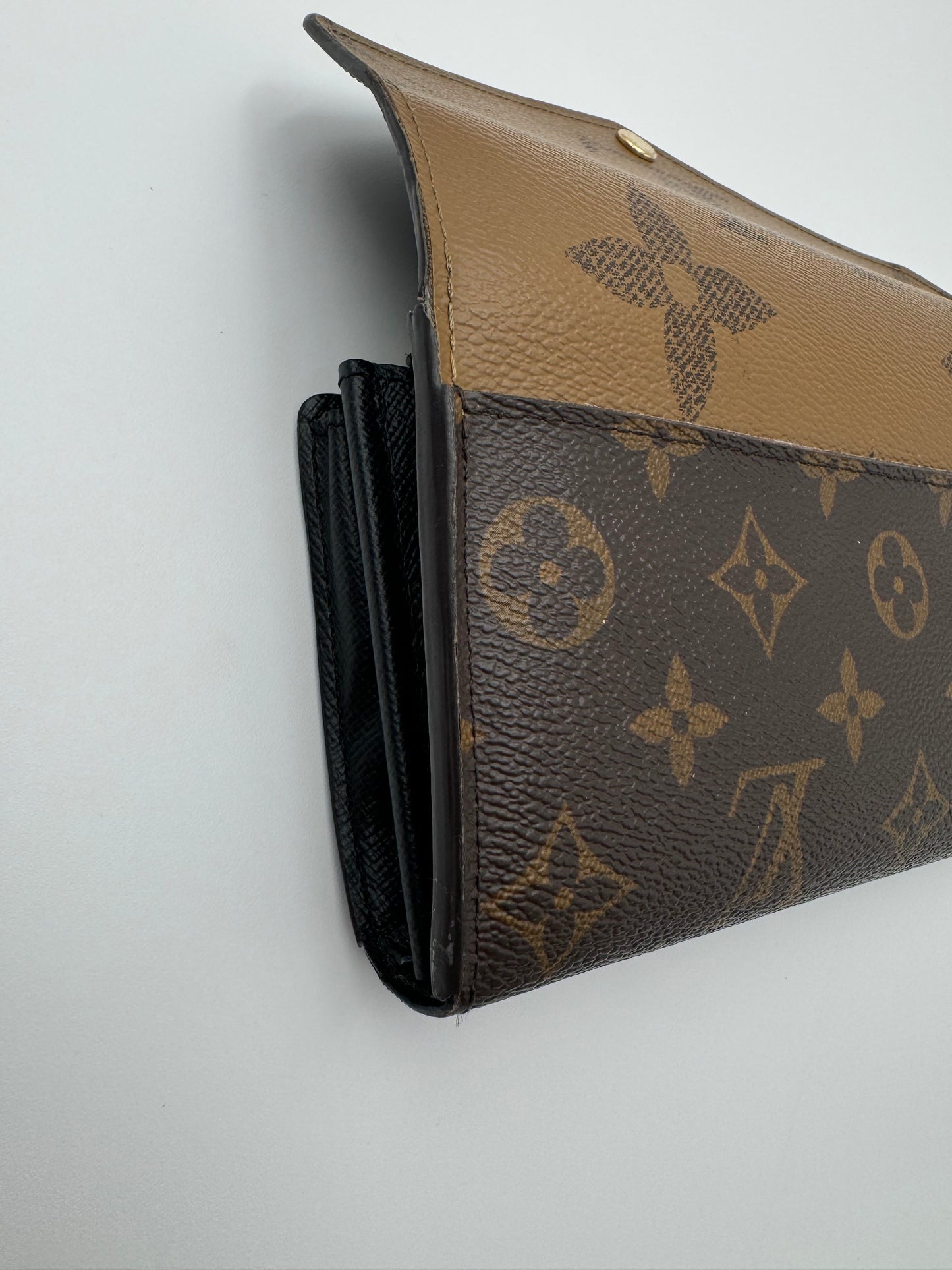 LOUIS VUITTON SARAH WALLET REVESE