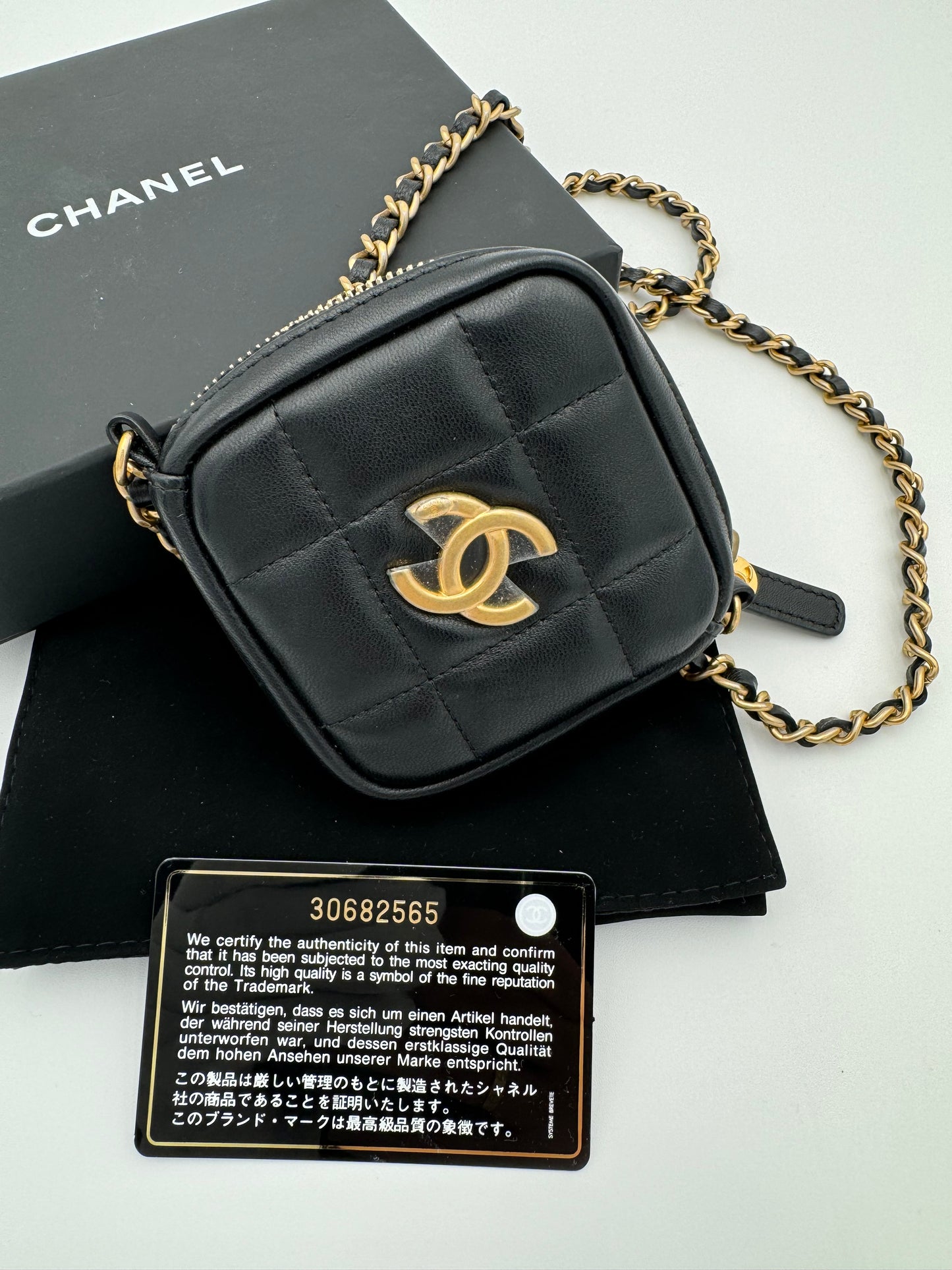 CHANEL MINI DIAMOND CROSSBODY