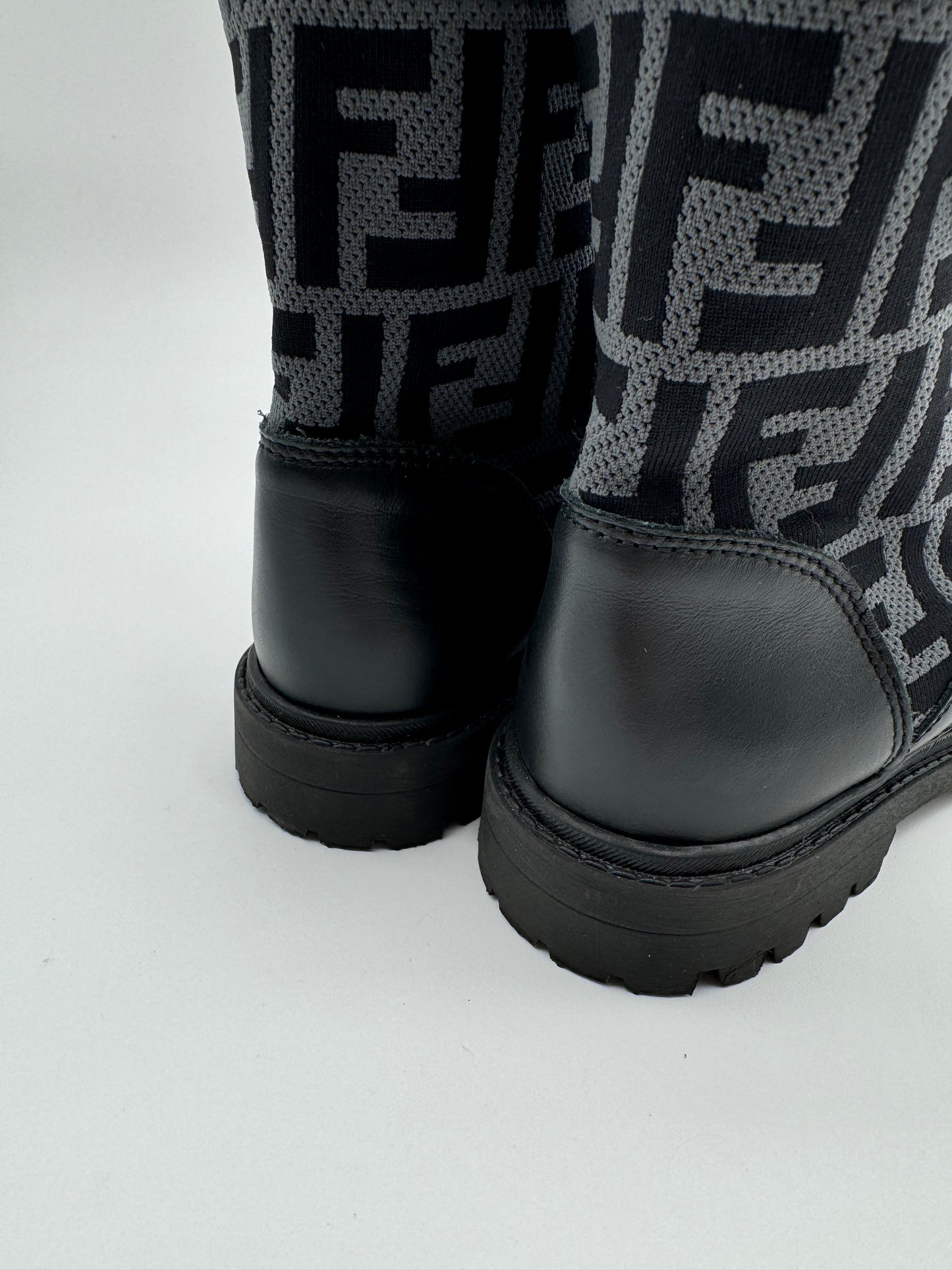 GIRLS FENDI BOOTS (KIDS SIZE 2)