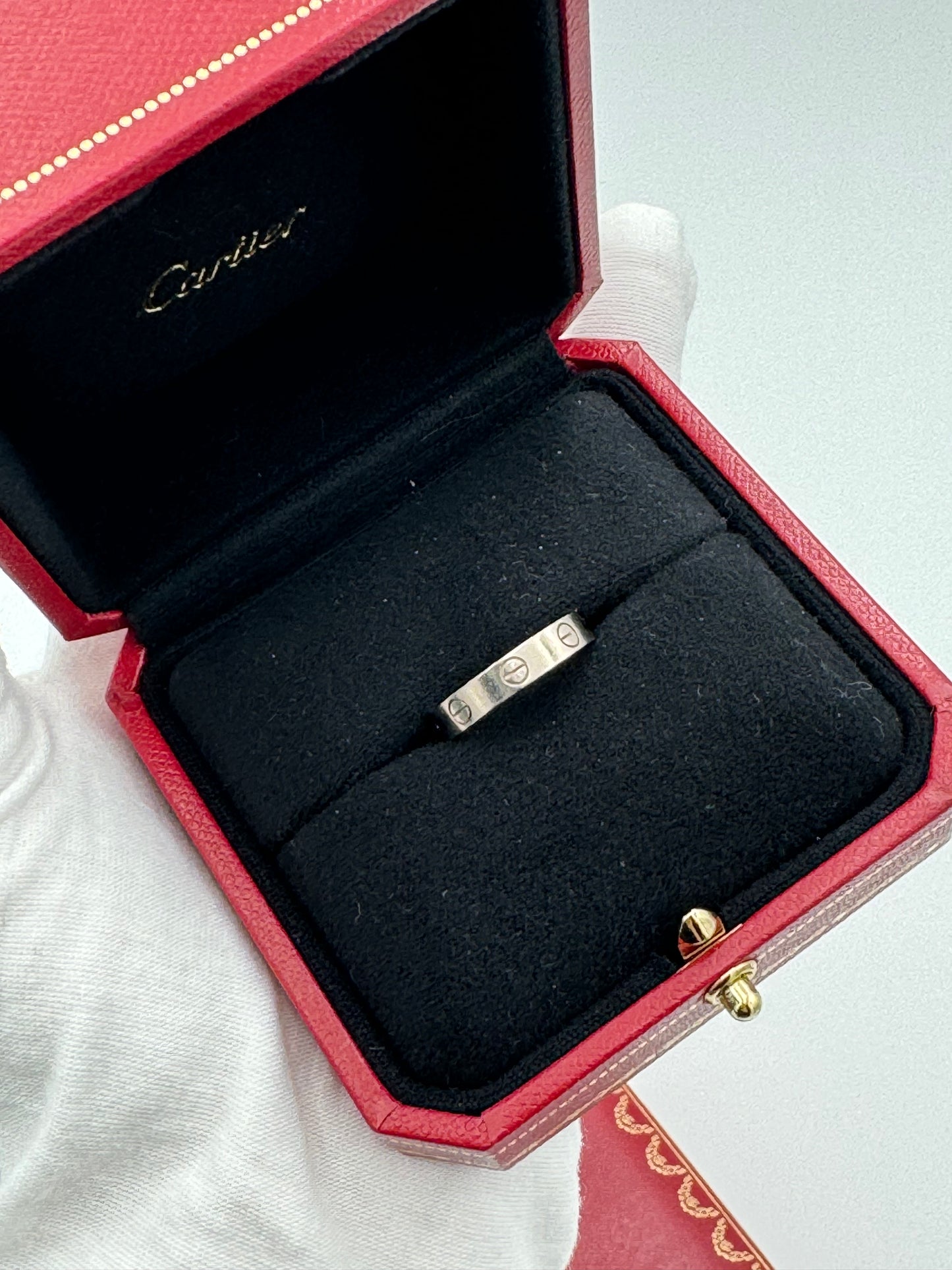 CARTIER LOVE RING SIZE 52 WHITE GOLD