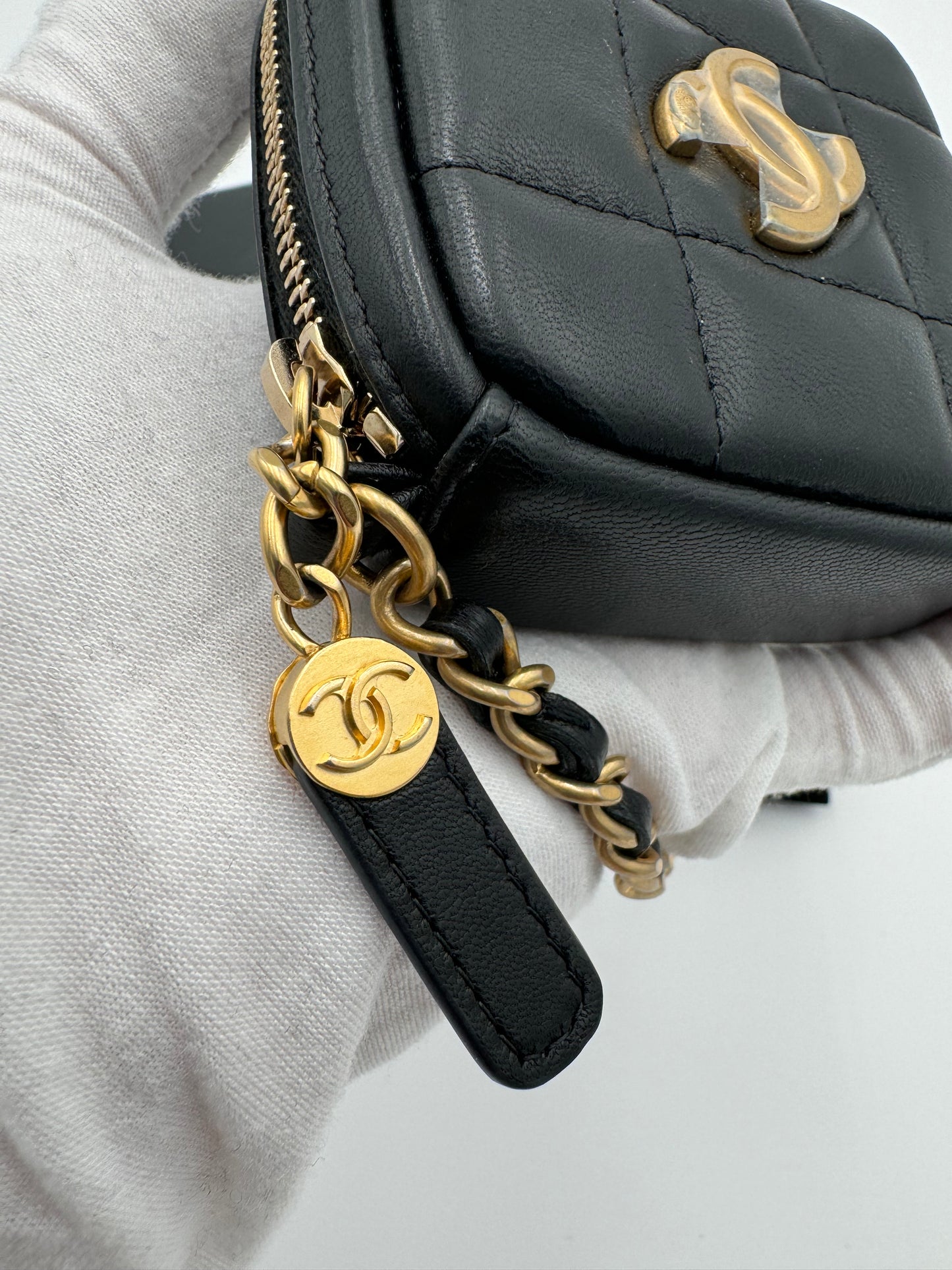 CHANEL MINI DIAMOND CROSSBODY