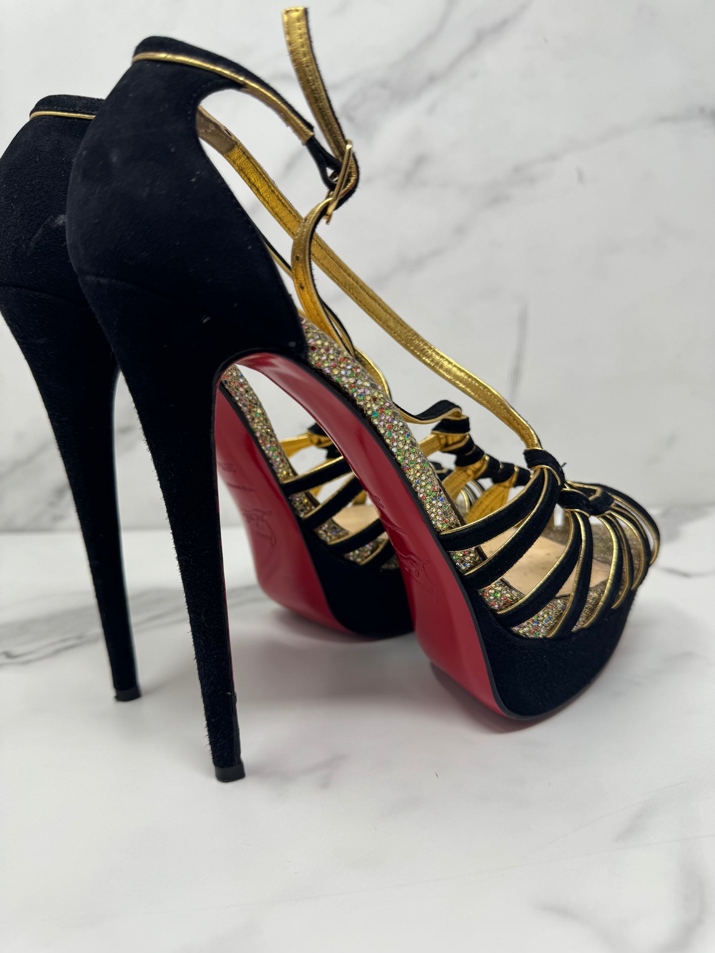 CHRISTIAN LOUBOUTIN HEELS SIZE 9.5