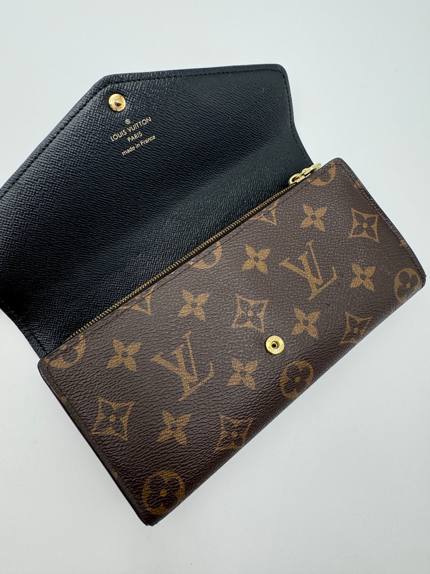 LOUIS VUITTON SARAH WALLET REVESE