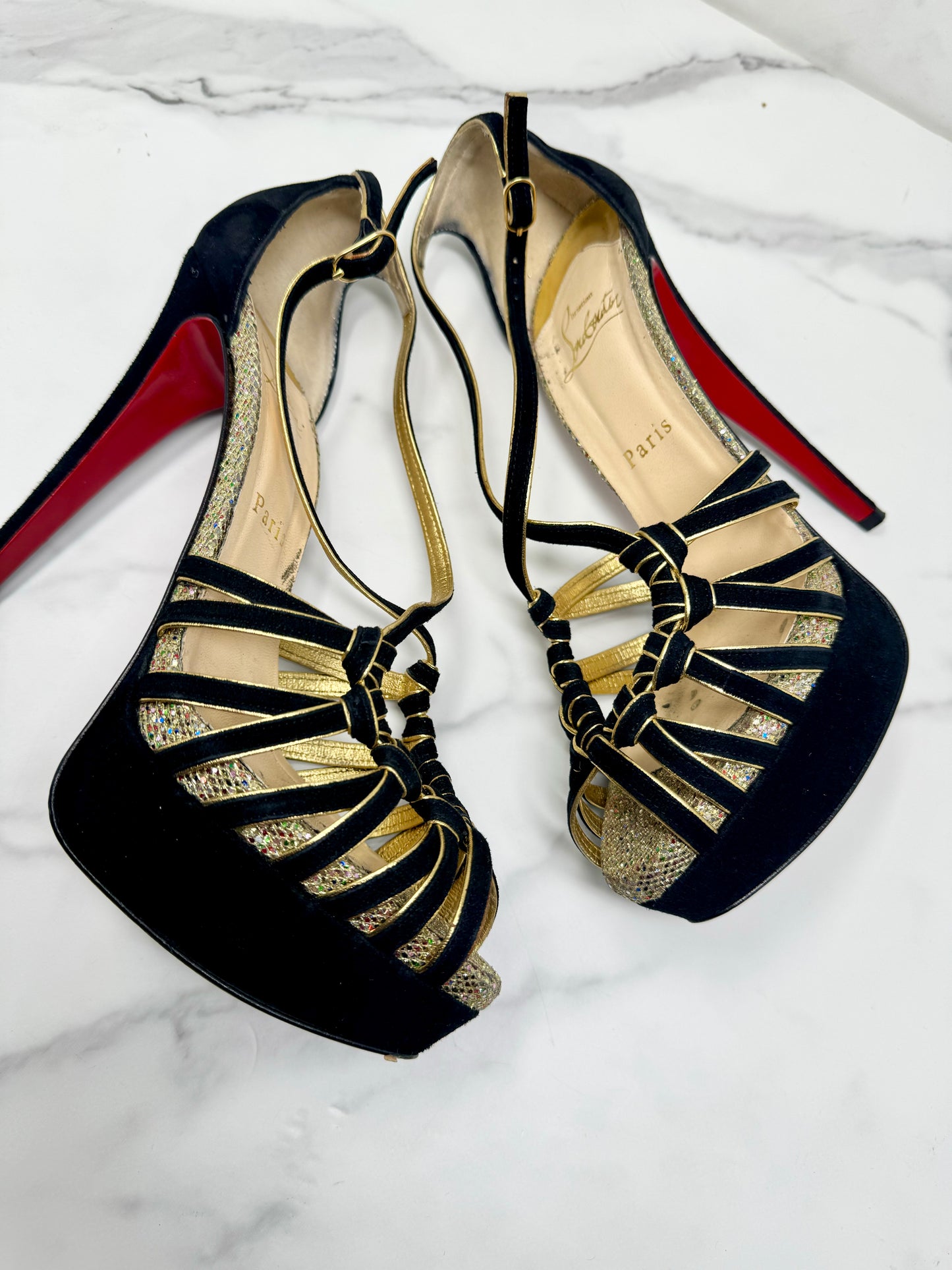 CHRISTIAN LOUBOUTIN HEELS SIZE 9.5