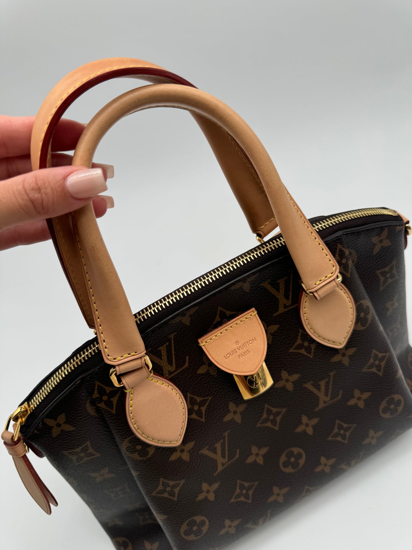 LOUIS VUITTON Rivoli PM