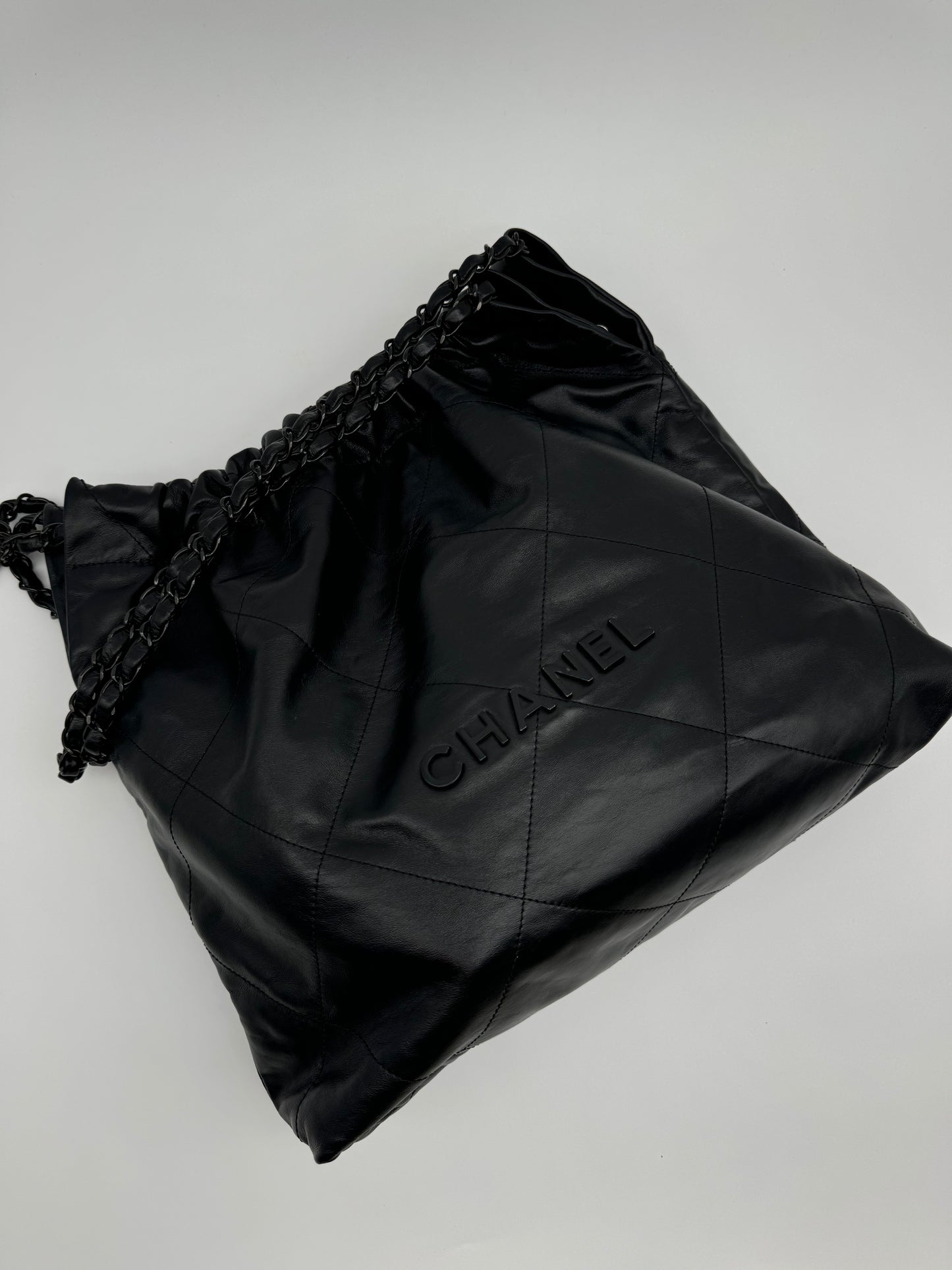 CHANEL Shiny Calfskin Quilted Small Chanel 22 So Black