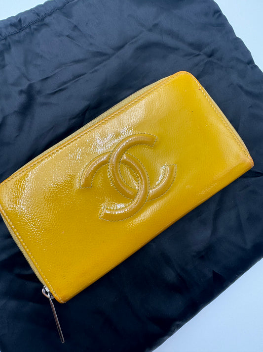 CHANEL LONG ZIPPY WALLET PATENT LEATHER