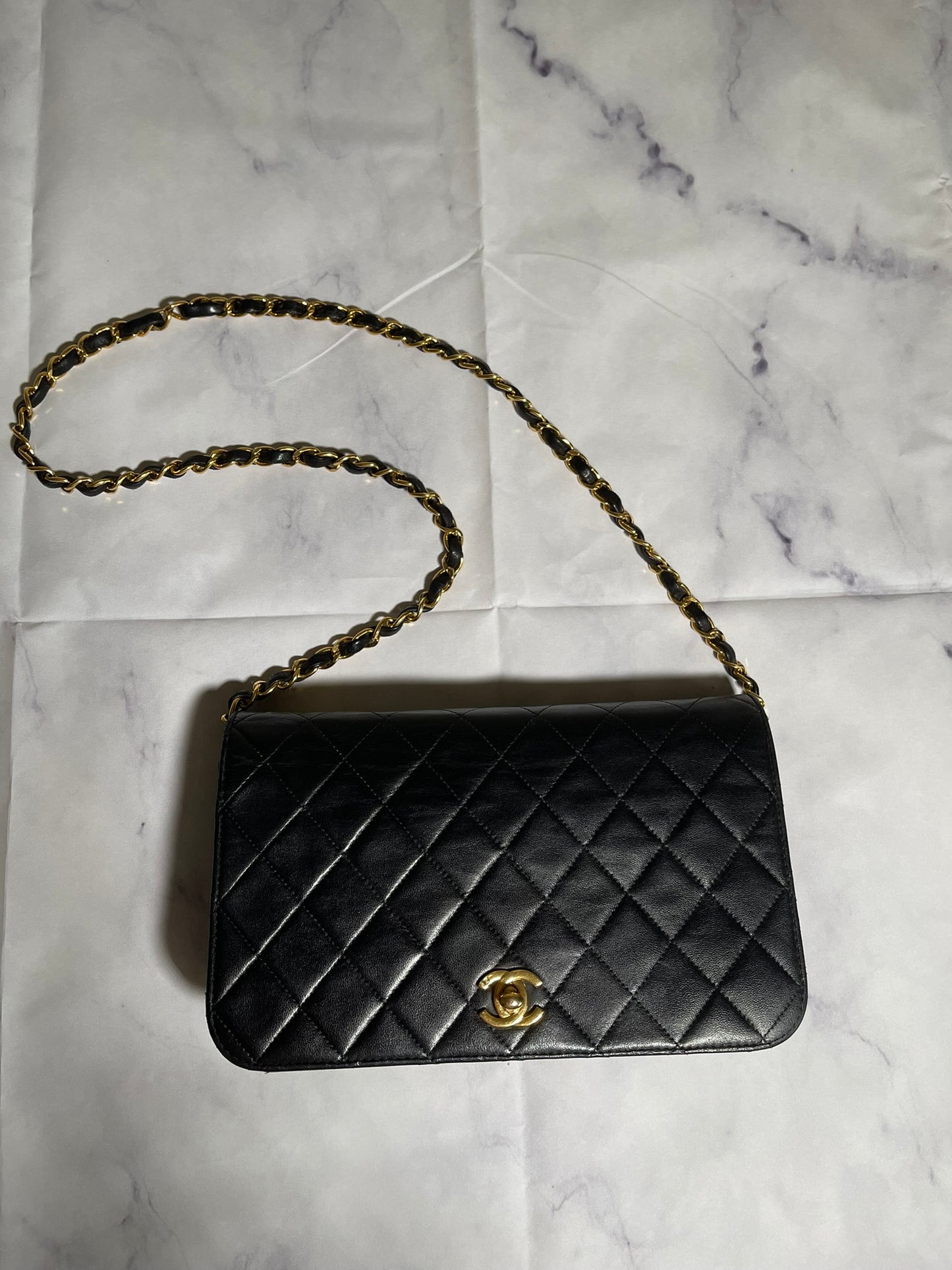 CHANEL VINTAGE CLASSIC FLAP