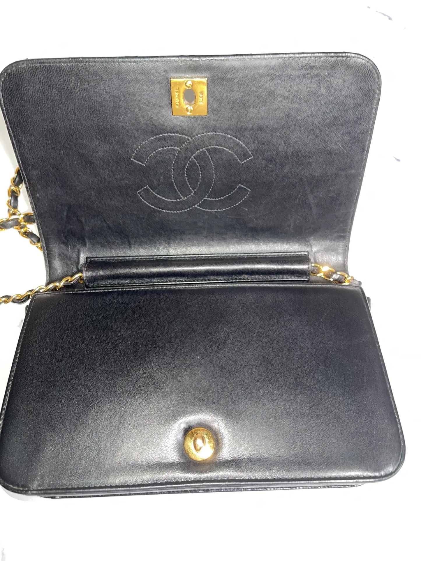 CHANEL VINTAGE CLASSIC FLAP