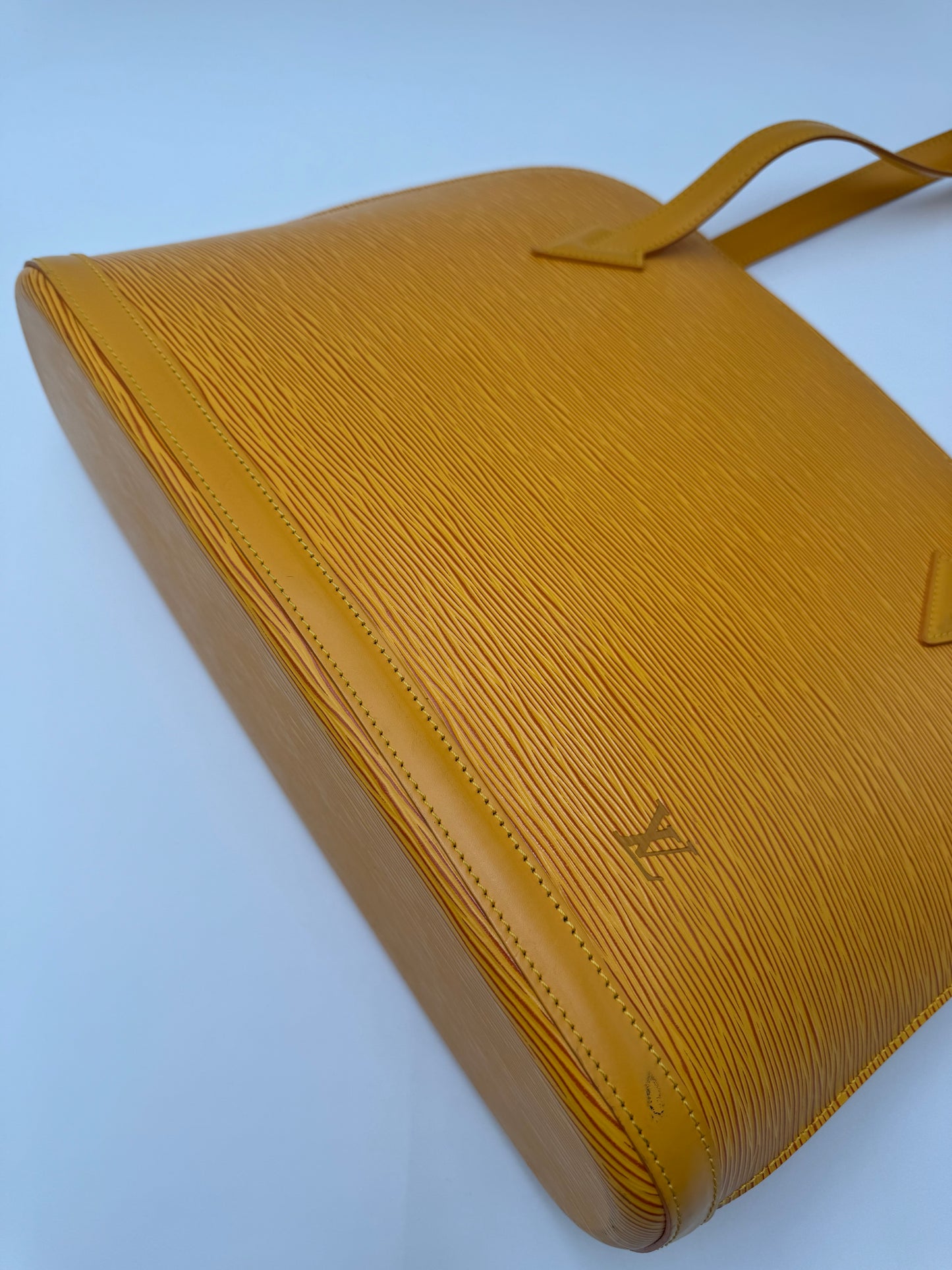 LOUIS VUITTON LUCCAS YELLOW EPI