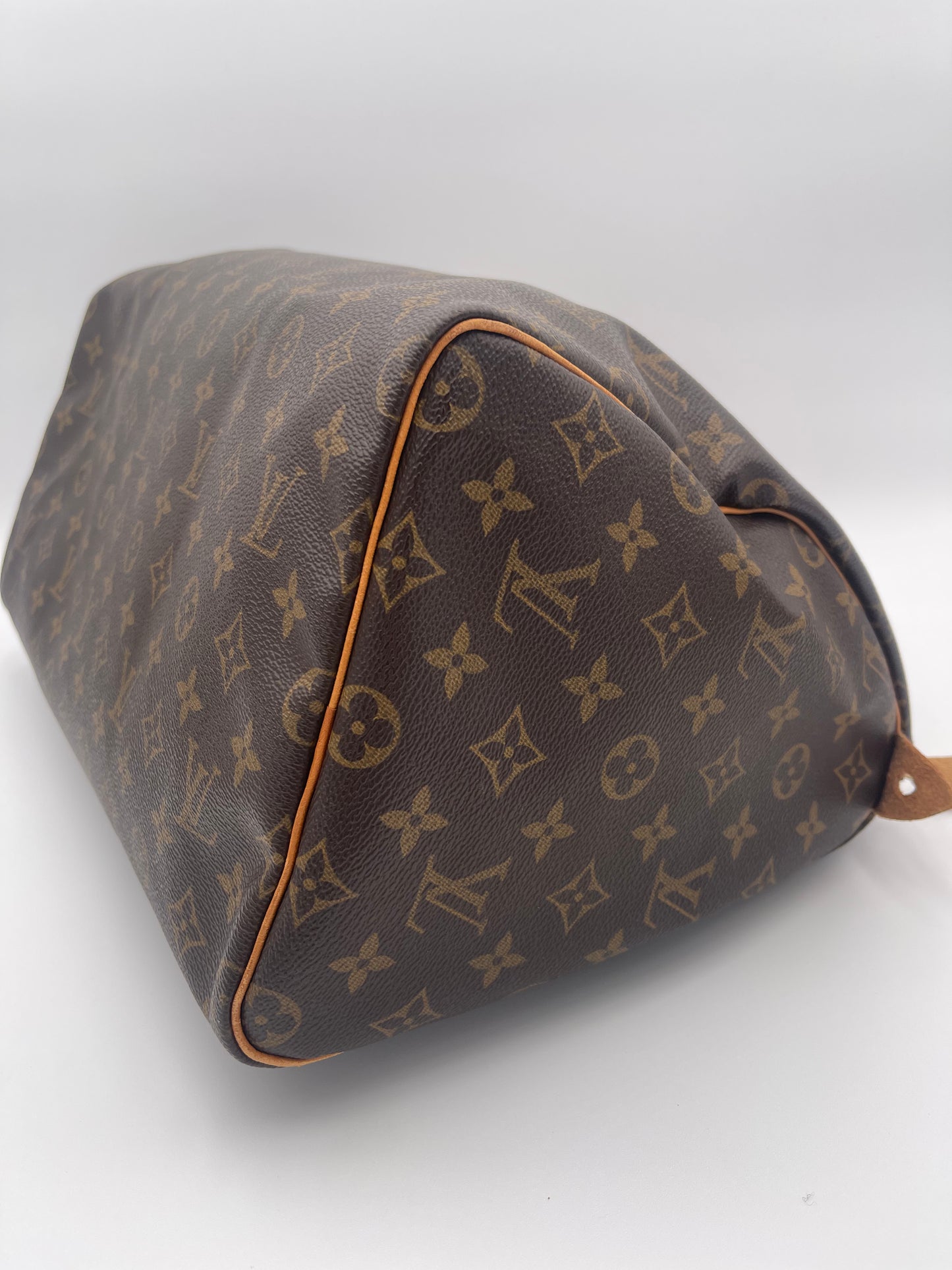 LOUIS VUITTON SPEEDY 40