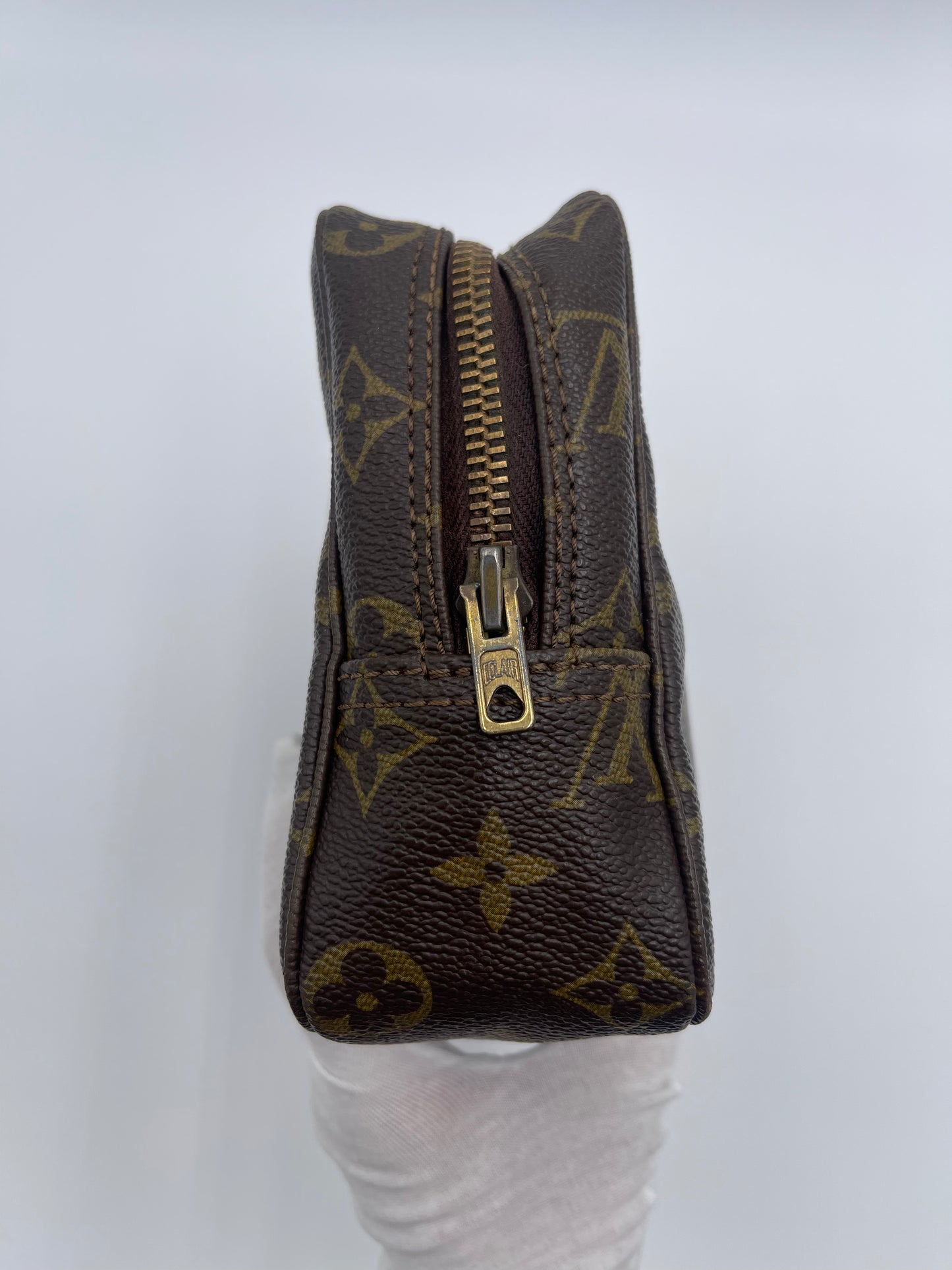 LOUIS VUITTON TROUSSE TOILETRY